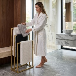 Stojak na ręczniki wieszak wolnostojący metalowy 3 ramiona złoty ModernHome