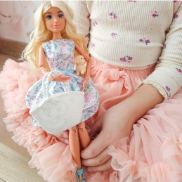 WOOPIE ROYAL Lalka Lily 30 cm Wiosenna Suknia Akcesoria Piesek Piknik