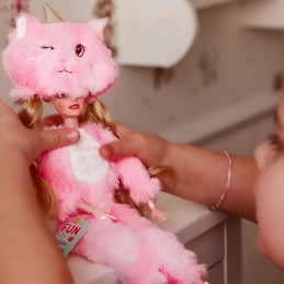 WOOPIE ROYAL Lalka Emi w Różowym Przebraniu Misia