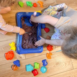 WOOPIE Piasek Kinetyczny 0,8 kg Zestaw w Koszyku z Foremkami +  /